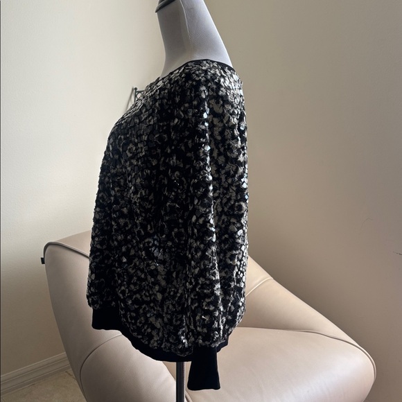 Print Sweater - Picture 4 of 9